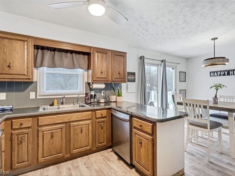 506 Garden Valley Court, Youngstown, OH 44512 Photo 10