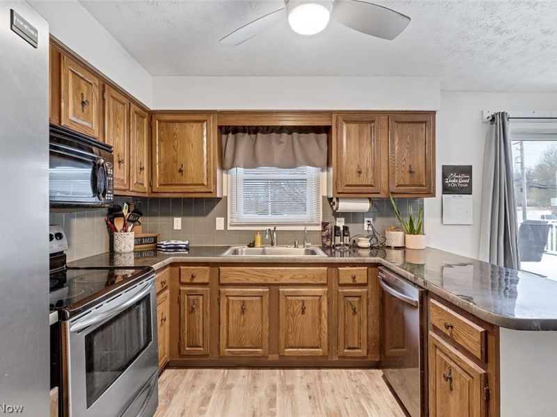 506 Garden Valley Court, Youngstown, OH 44512 Photo 11