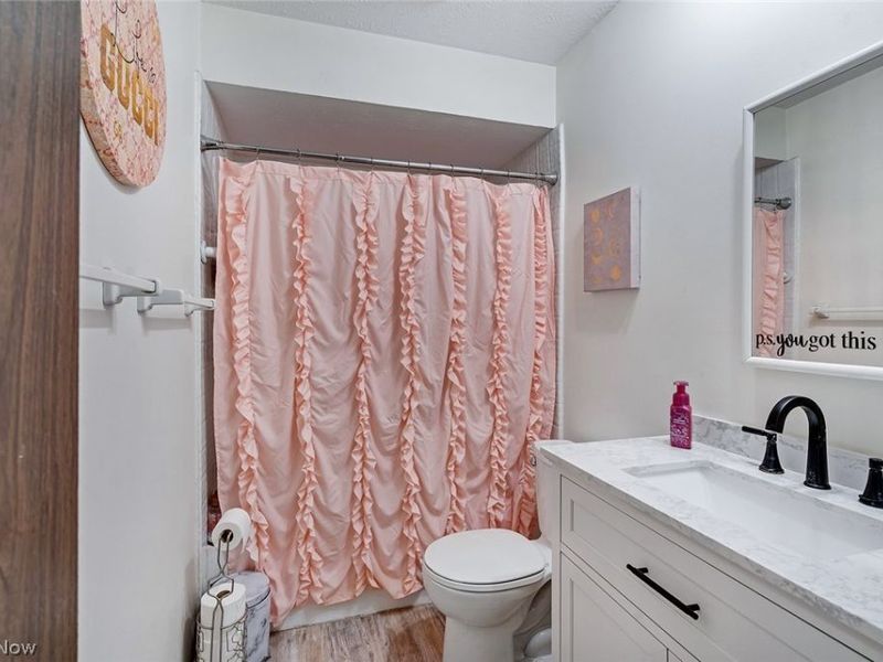 506 Garden Valley Court, Youngstown, OH 44512 Photo 24