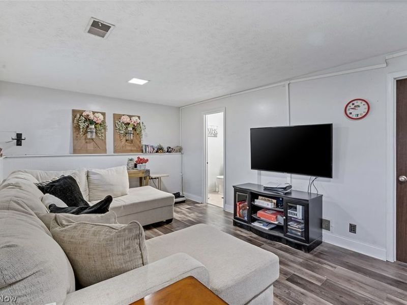 506 Garden Valley Court, Youngstown, OH 44512 Photo 28