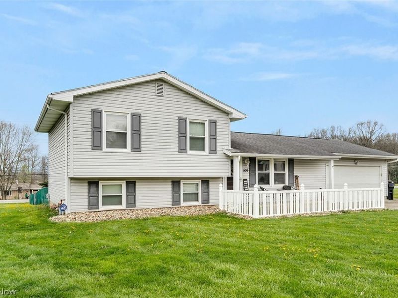 506 Garden Valley Court, Youngstown, OH 44512 Photo 3