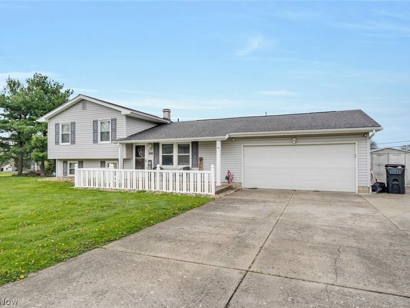 506 Garden Valley Court, Youngstown, OH 44512 Photo 4