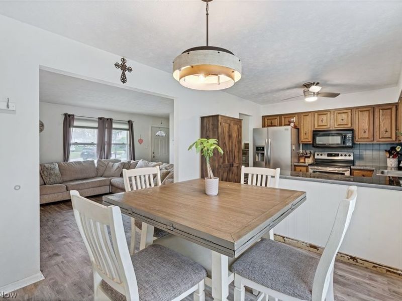 506 Garden Valley Court, Youngstown, OH 44512 Photo 6