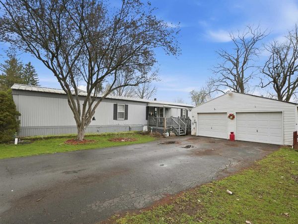 75 Lane 101 Long Beach Lake, Fremont, IN 46737