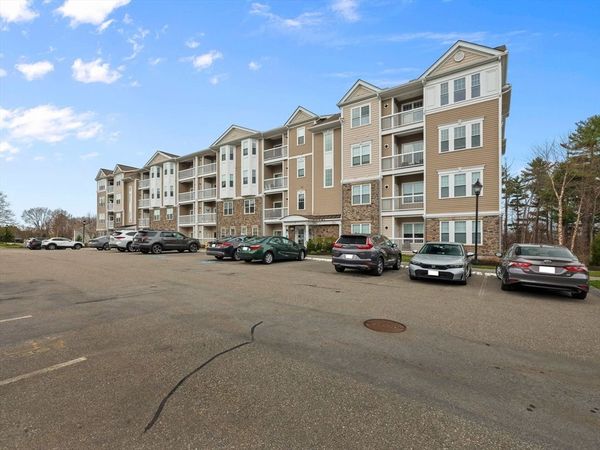 2 Francis Dr, Unit 107, Andover, MA 01810