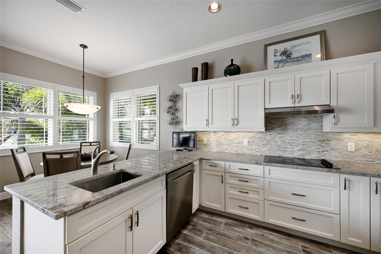 6523 Moorings Point Circle, Unit 202, Lakewood Ranch, FL 34202 Photo