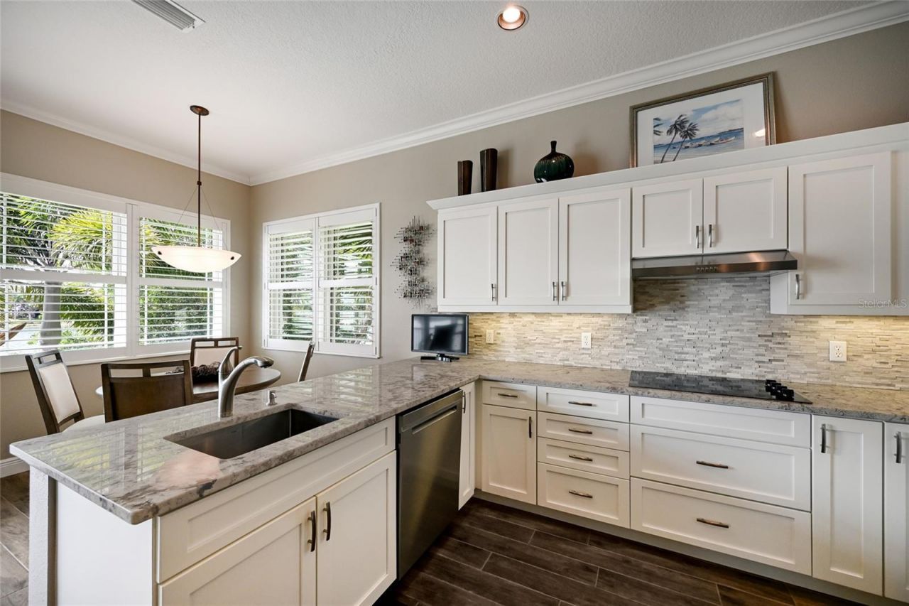 6523 Moorings Point Circle, Unit 202, Lakewood Ranch, FL 34202 Photo