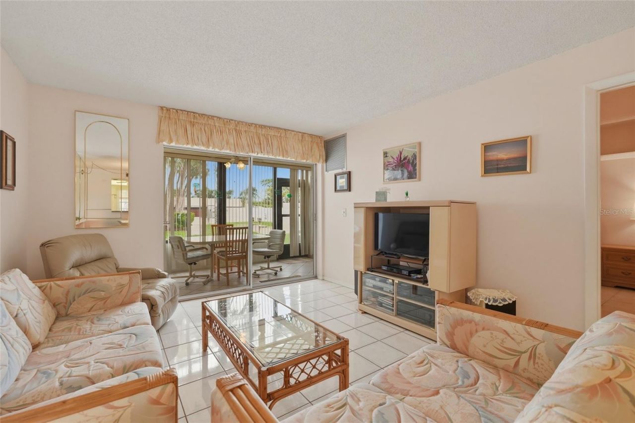 2609 Woodgate Lane, Unit K4, Sarasota, FL 34231 Photo