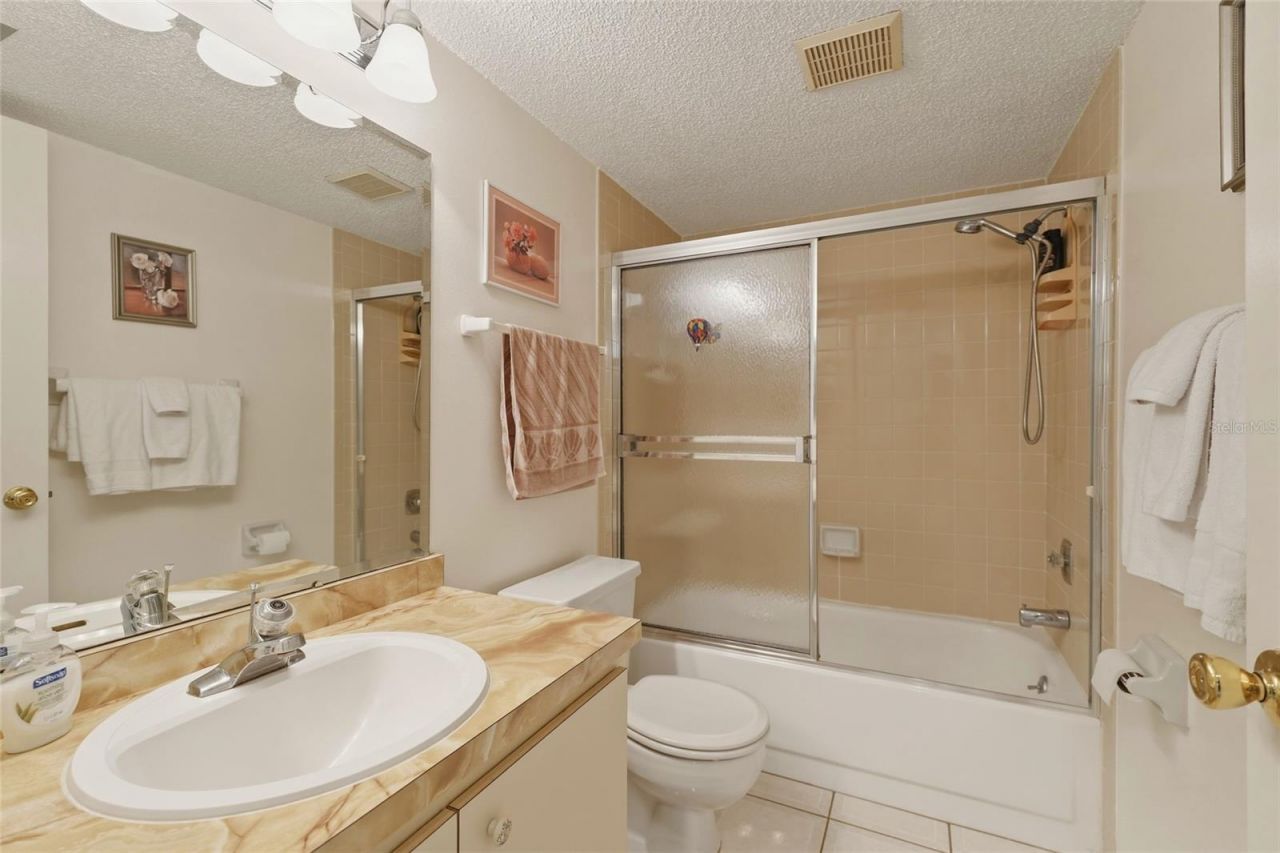 2609 Woodgate Lane, Unit K4, Sarasota, FL 34231 Photo