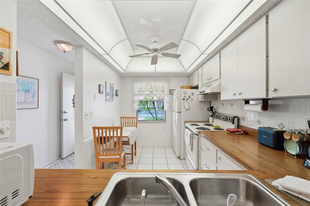 2609 Woodgate Lane, Unit K4, Sarasota, FL 34231 Photo