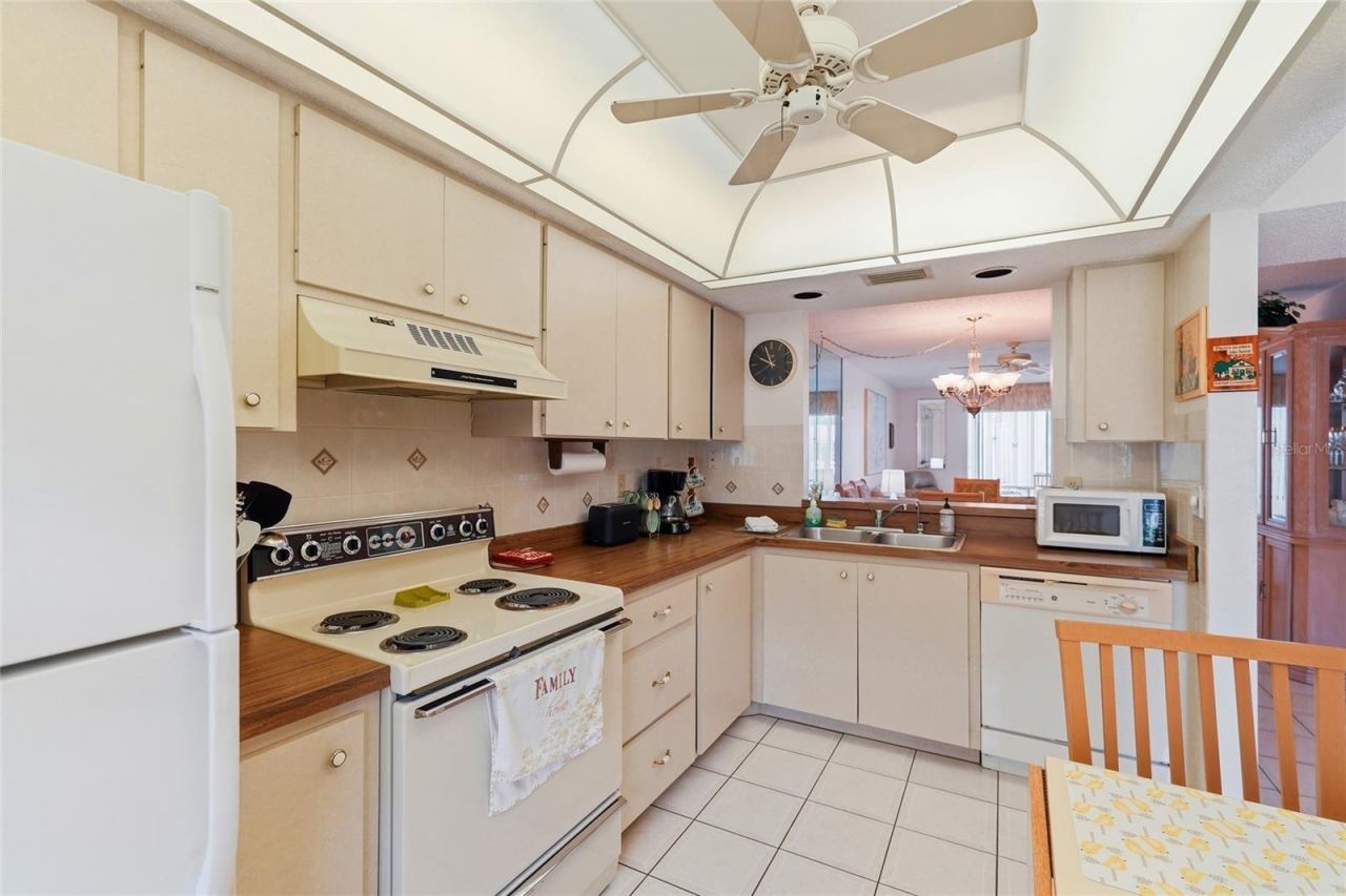 2609 Woodgate Lane, Unit K4, Sarasota, FL 34231 Photo