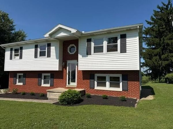 8225 Fosnaugh School Road SW, Stoutsville, OH 43154