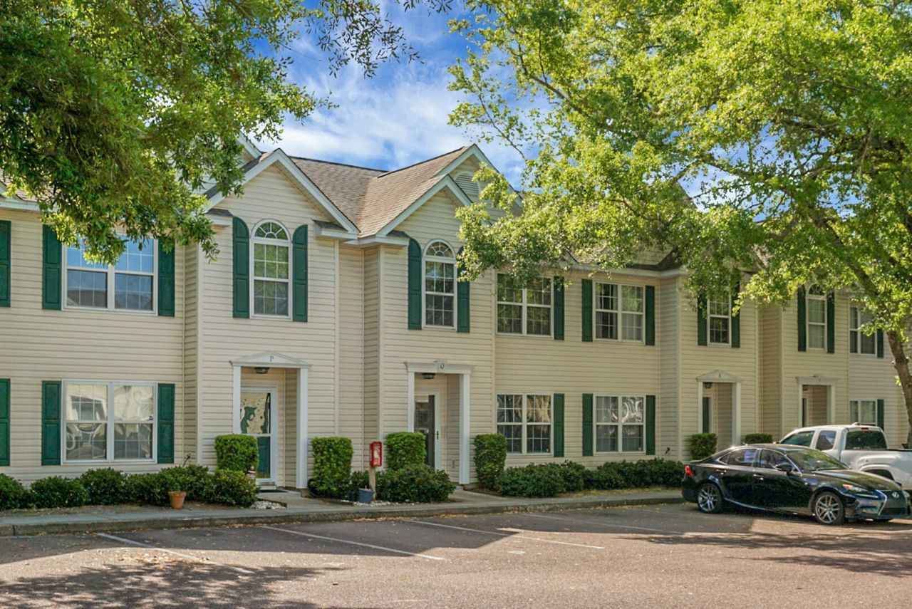 1545 Ashley River Road Photo 2