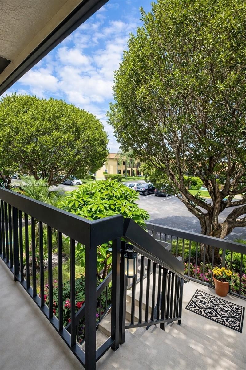 7269 Golf Colony Ct, Unit 202, Lake Worth, FL 33467 Photo