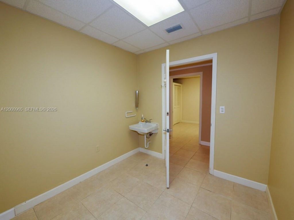3113 Ponce De Leon Blvd, Coral Gables, FL 33134 Photo