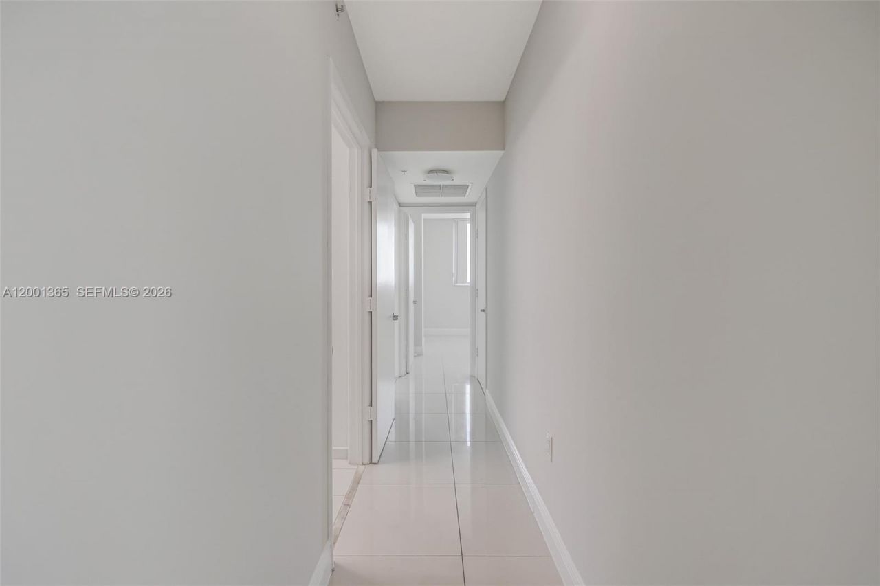 1861 NW S River Dr, Unit 2006, Miami, FL 33125 Photo