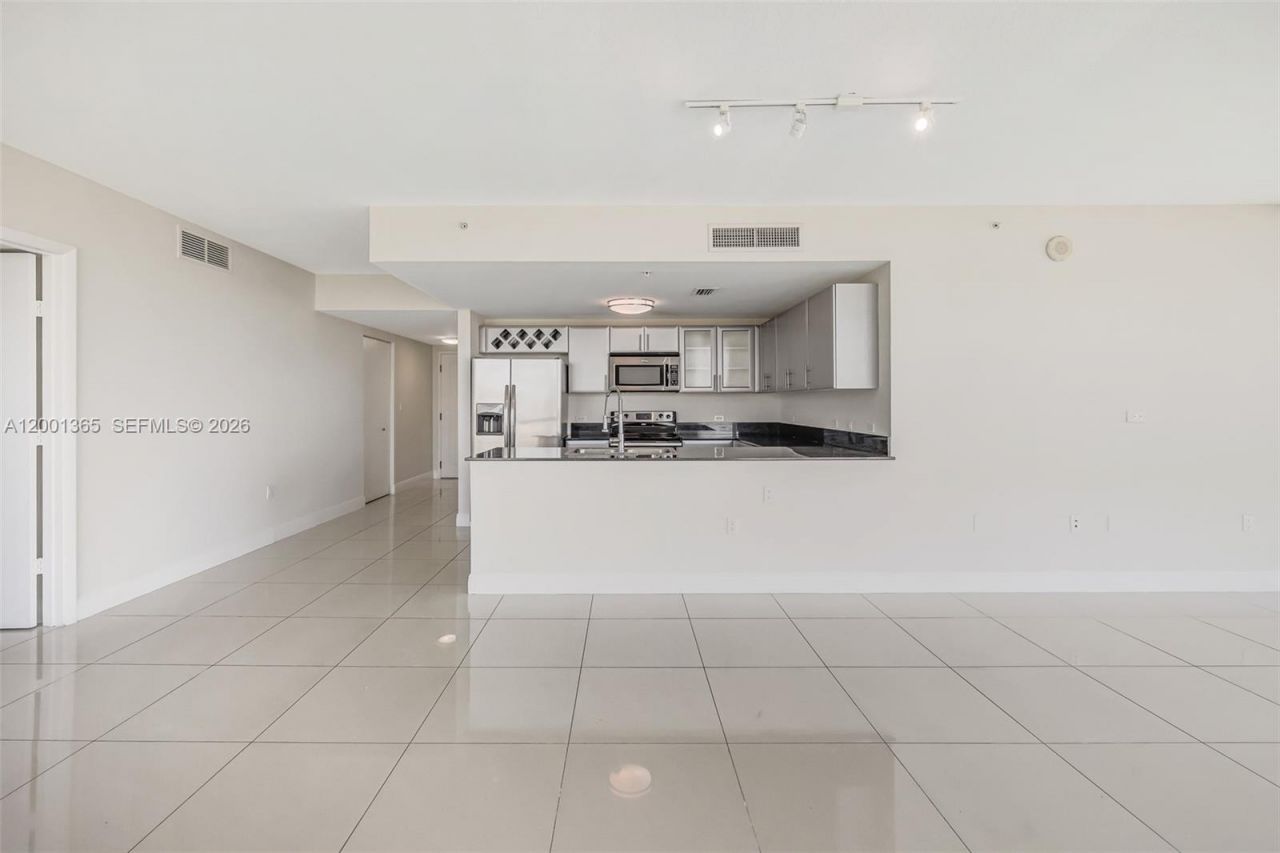 1861 NW S River Dr, Unit 2006, Miami, FL 33125 Photo