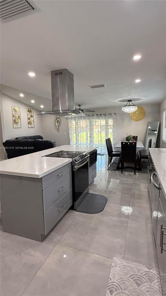 5421 NW 84th Ave, Lauderhill, FL 33351 Photo