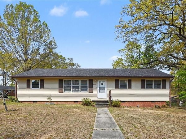 2526 Hyde Street , Burlington, NC 27217