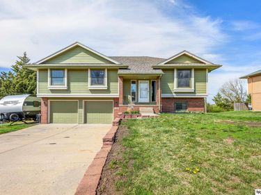 1500 Beaver lake Boulevard , Plattsmouth, NE 68048