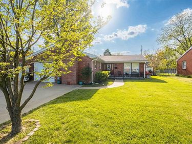 2700 Dartmouth Dr, Owensboro, KY 42301