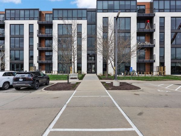 1 University Way, Unit 202, Iowa City, IA 52246