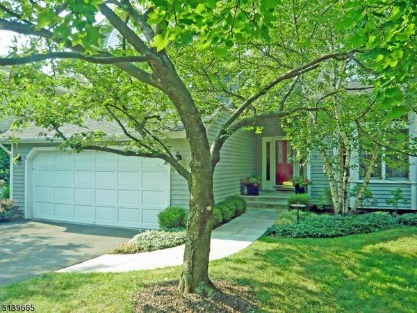 148 Smoke Rise Rd, Bedminster, NJ 07921