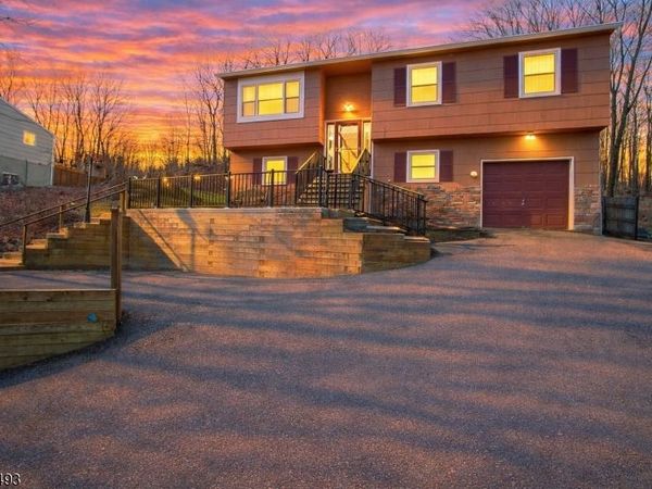 142 Valley View Dr, Rockaway, NJ 07866