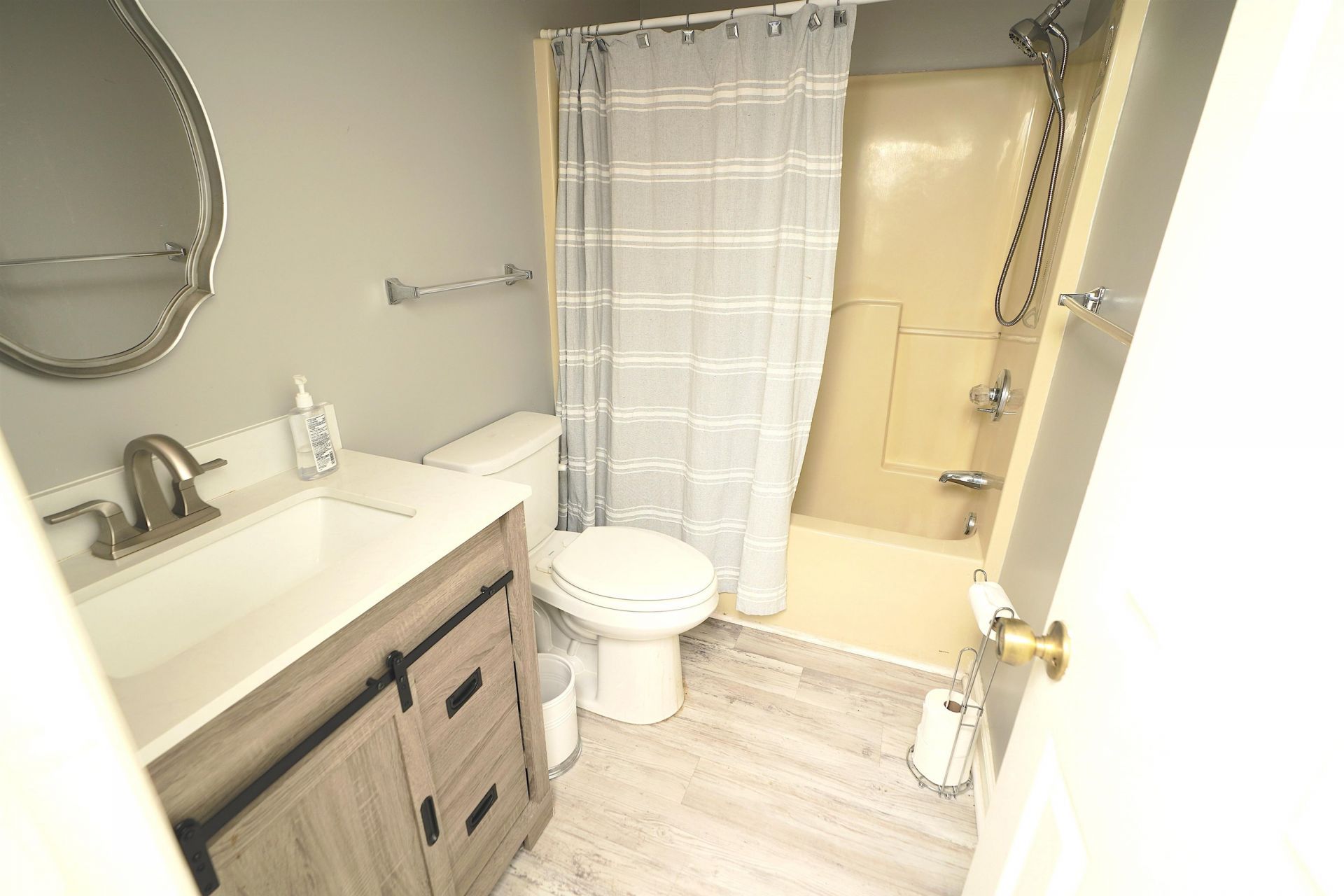 4109 Pinehurst Circle Photo 17