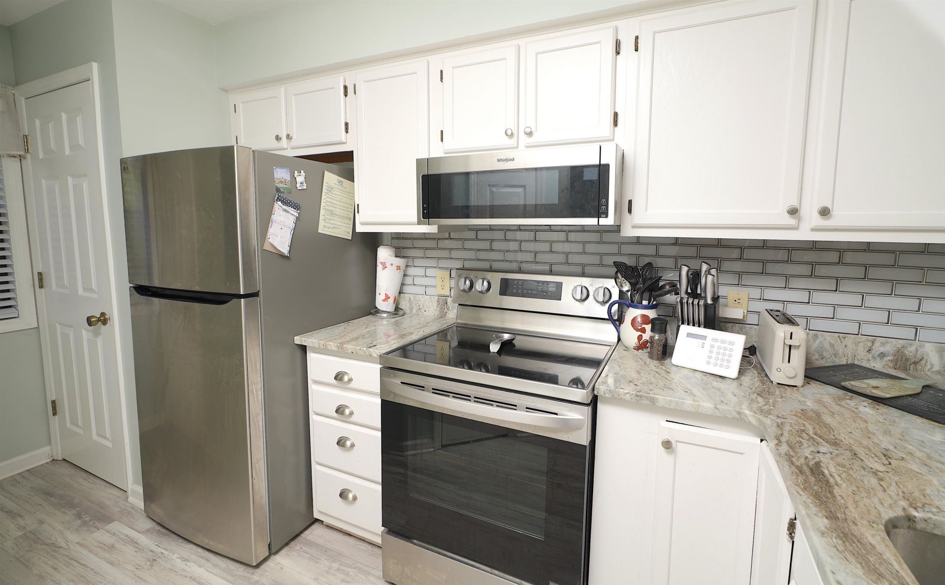 4109 Pinehurst Circle Photo 6