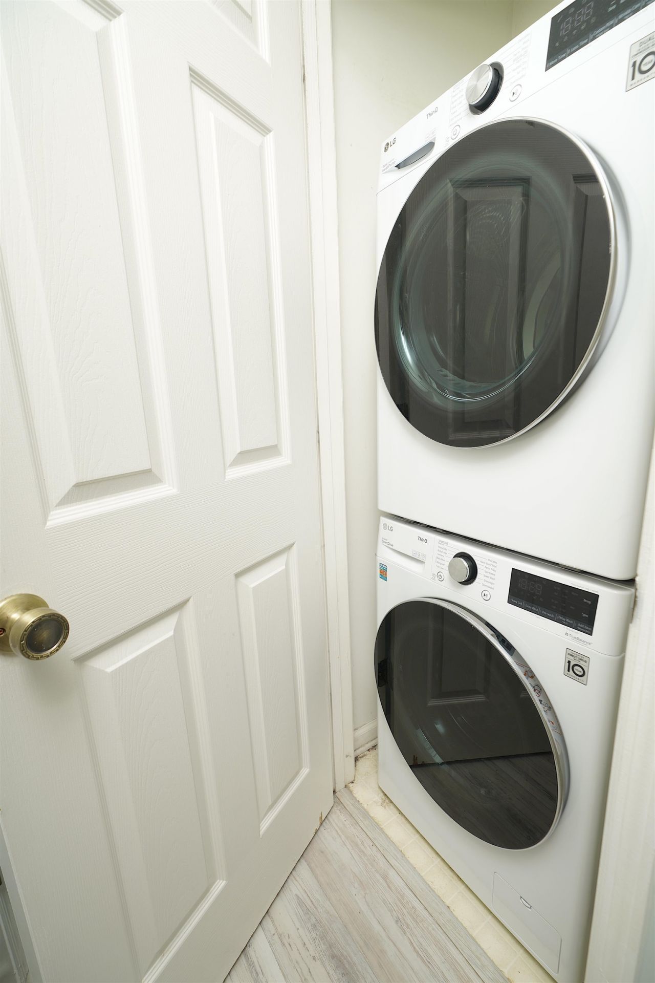 4109 Pinehurst Circle Photo 9