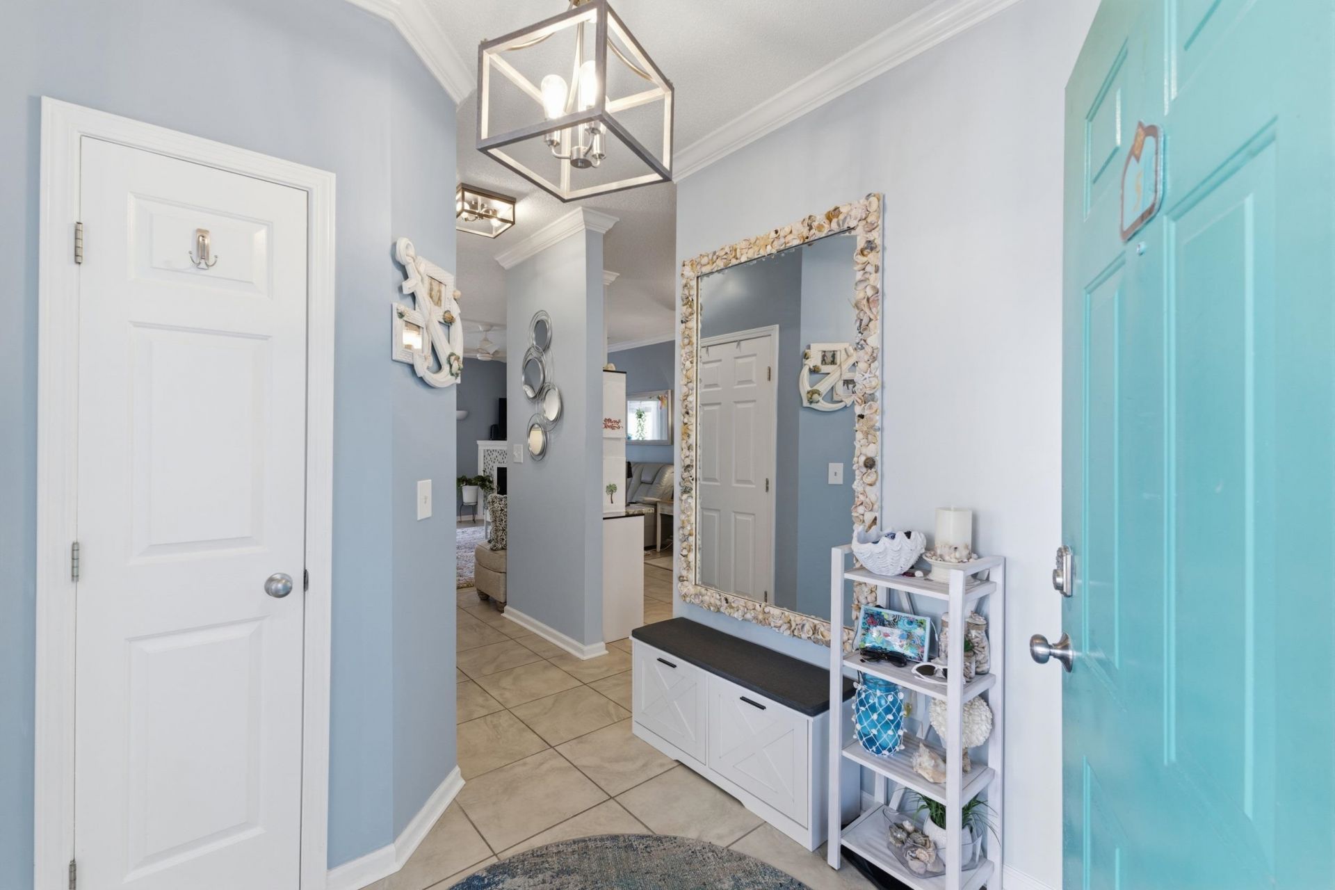 9776 Leyland Dr. Photo 4