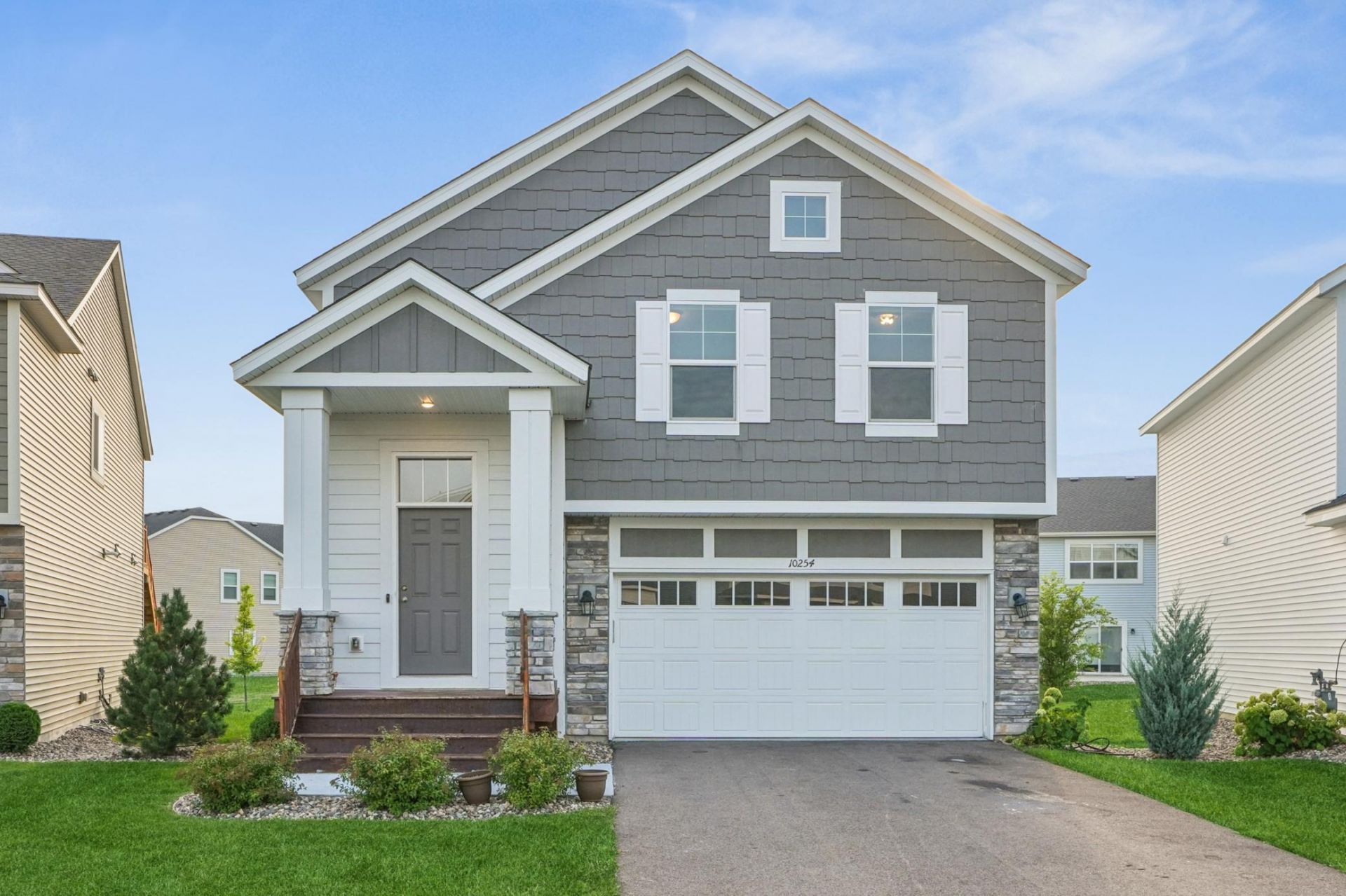 10254 Greystone Circle S, Cottage Grove, MN 55016 Main Photo