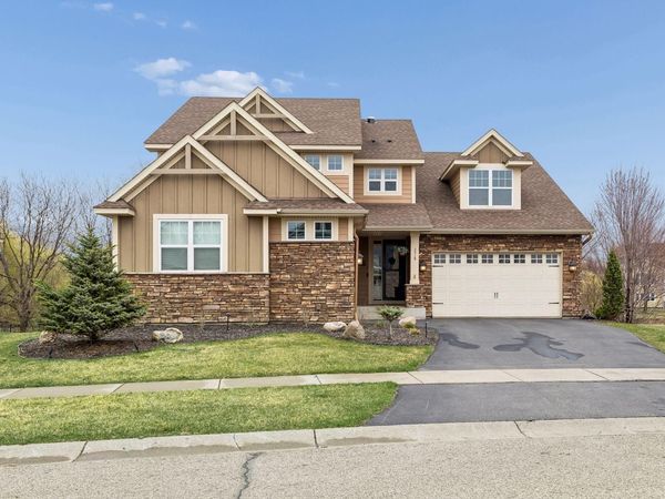3319 Ridgestone Way , Woodbury, MN 55129