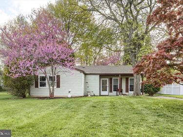 114 HEATHER DRIVE, HARRISBURG, PA 17112