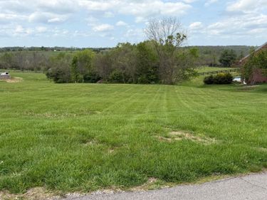 100 Lyn Court, Versailles, KY 40383