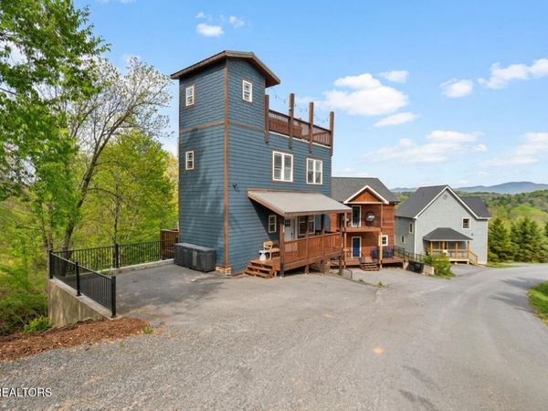 419 Stone Ridge Way, Pigeon Forge, TN 37863