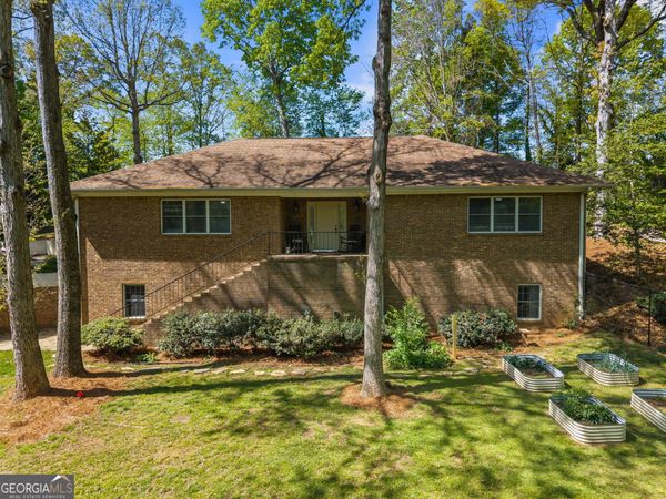 725 Nix Drive, Gainesville, GA 30501