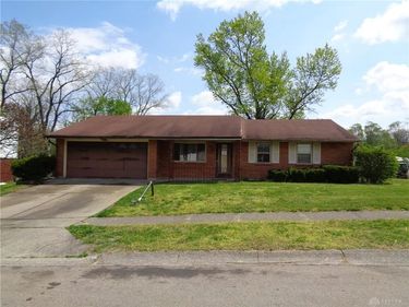 2801 Silvercliff Drive, Dayton, OH 45449