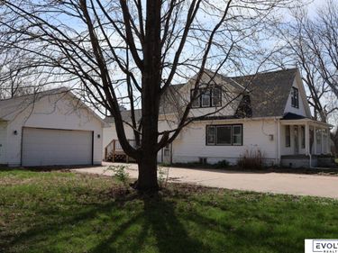 211 W Alexander Street , Valley, NE 68064