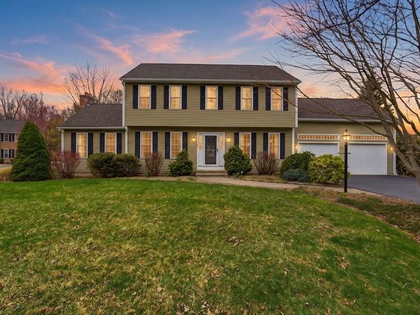 22 Hilltop Farm Rd, Auburn, MA 01501