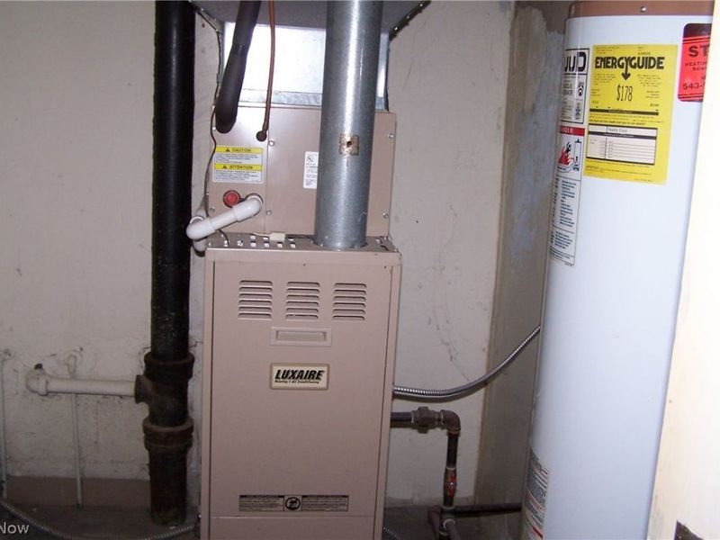 15794 Grove Street, Middlefield, OH 44062 Photo 7