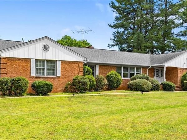 508 Stage Coach Court, Greensboro, NC 27409