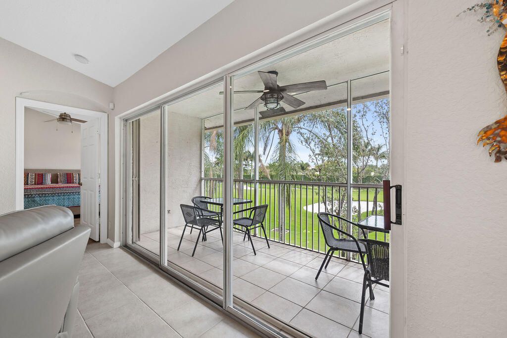 8050 Aberdeen Drive, Unit 202, Boynton Beach, FL 33472 Photo