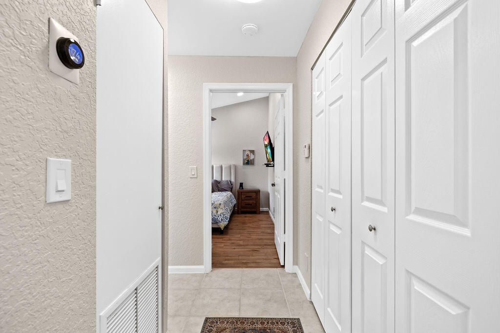 8050 Aberdeen Drive, Unit 202, Boynton Beach, FL 33472 Photo