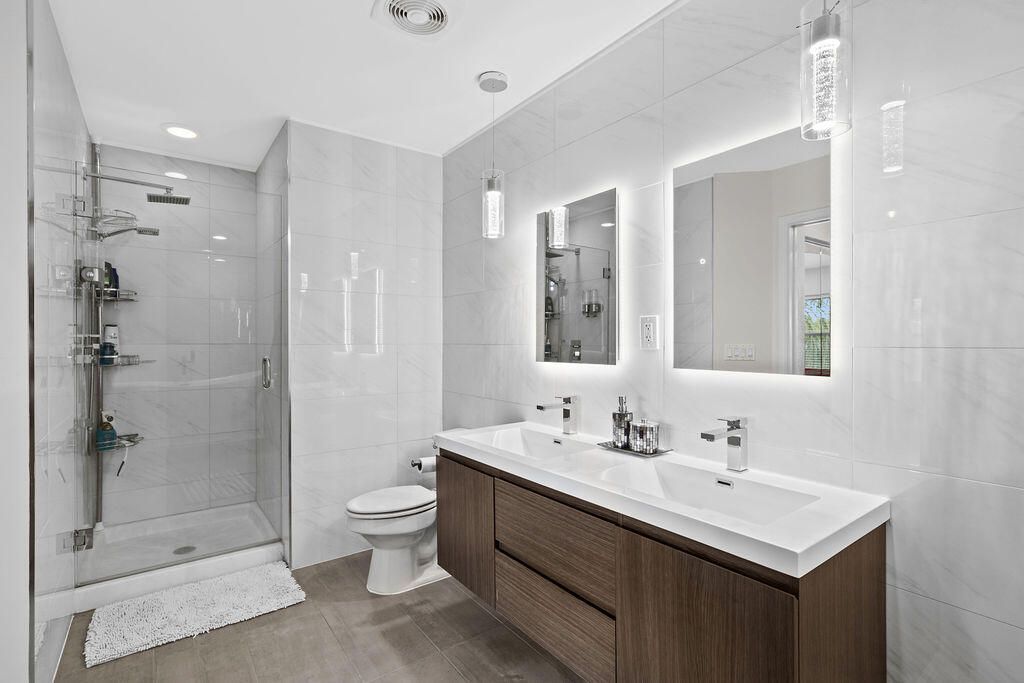 8050 Aberdeen Drive, Unit 202, Boynton Beach, FL 33472 Photo