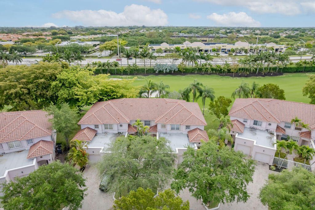 8050 Aberdeen Drive, Unit 202, Boynton Beach, FL 33472 Photo