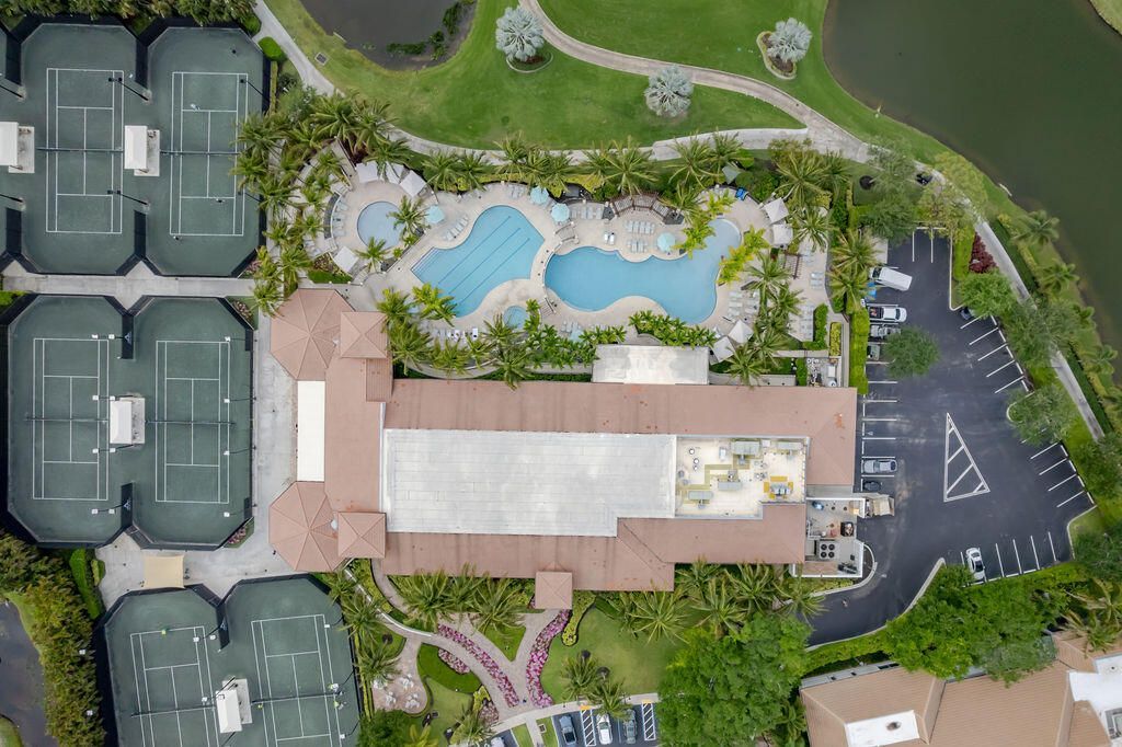 8050 Aberdeen Drive, Unit 202, Boynton Beach, FL 33472 Photo