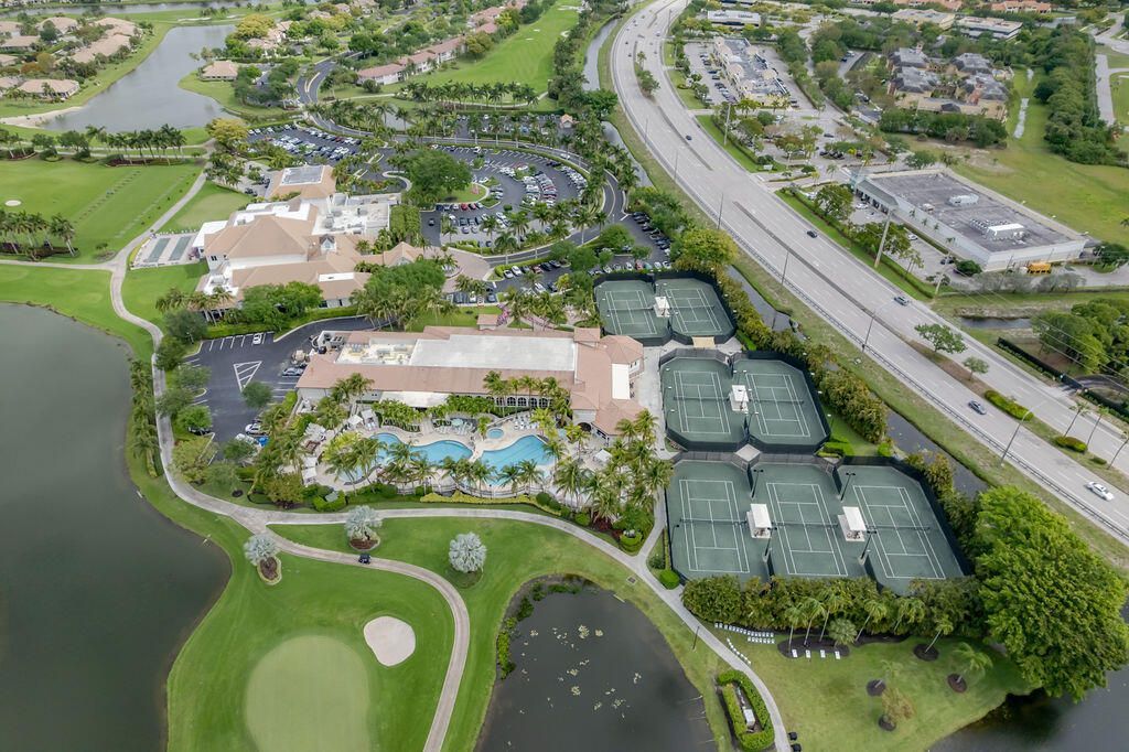 8050 Aberdeen Drive, Unit 202, Boynton Beach, FL 33472 Photo