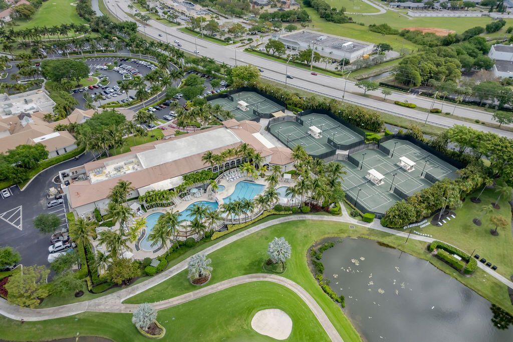 8050 Aberdeen Drive, Unit 202, Boynton Beach, FL 33472 Photo